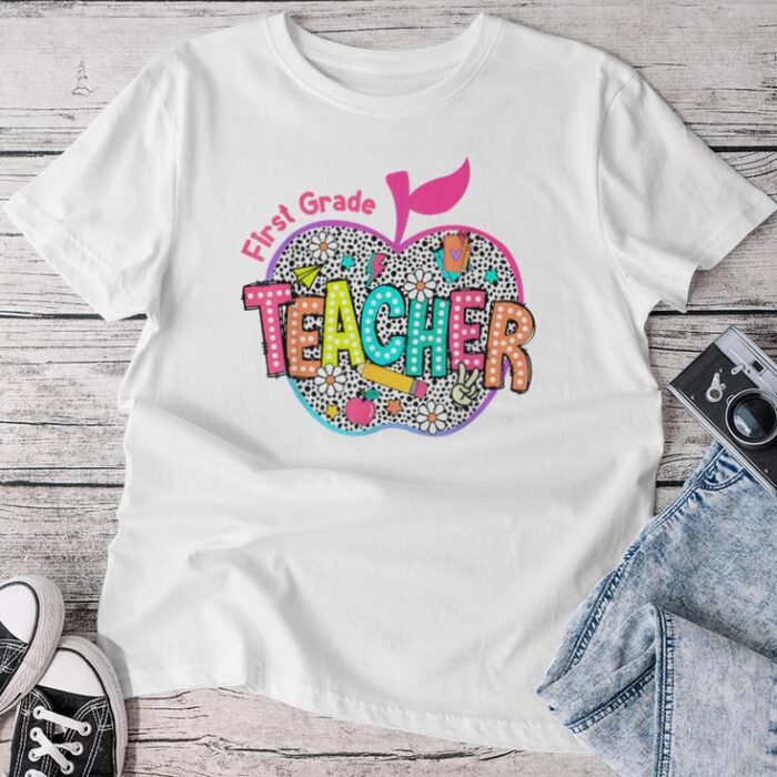 1St Grade Teacher Back To School Apple Dalmatian Dots Unisex T-shirt