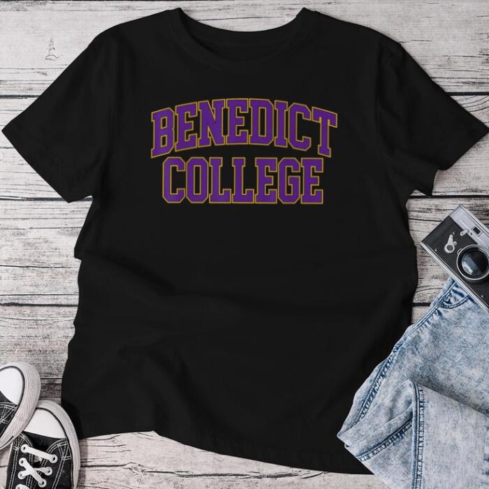 Benedict Vintage College Retro Unisex T-shirt