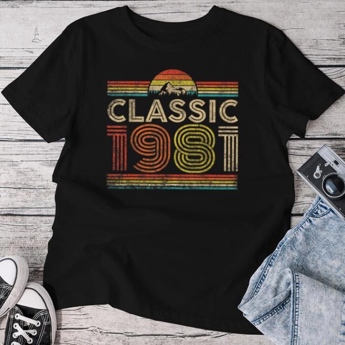 Classic 1981 Vintage 1981 Classic Year Birthday Unisex T-shirt