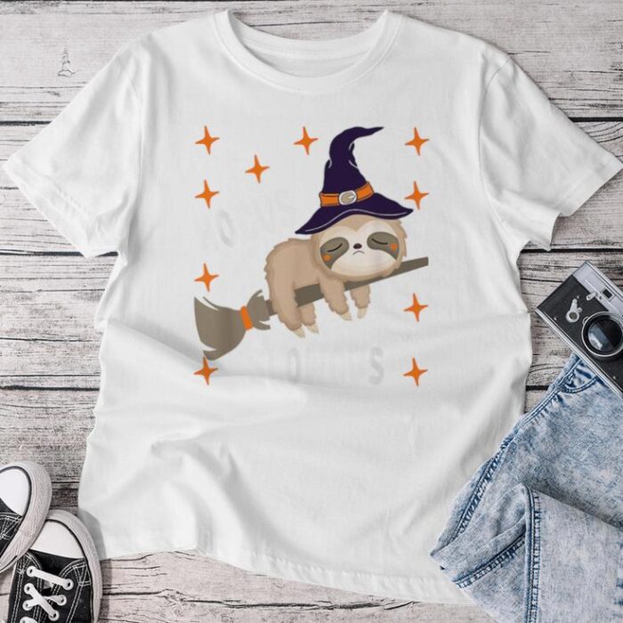 Hocus Slowcus Cute Sloth Halloween 2021 Costume Unisex T-shirt