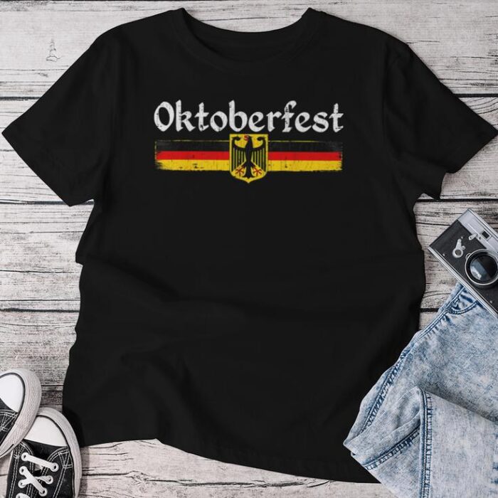 Oktoberfest German Drinking Vintage German Flag Unisex T-shirt